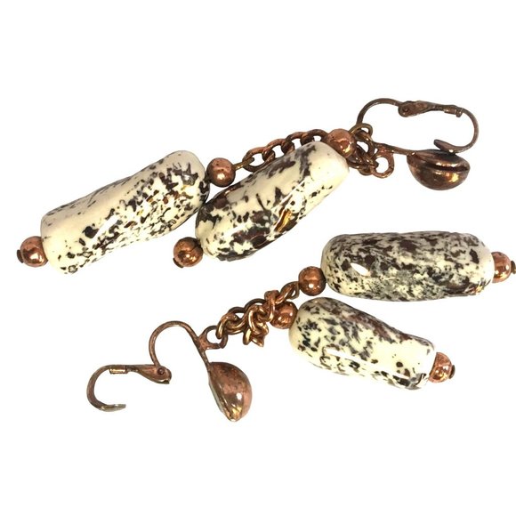 Vintage Unique 1950s 1960s Copper Tone Clip On Earrings w Ceramic Bead Dangles - Picture 4 of 4